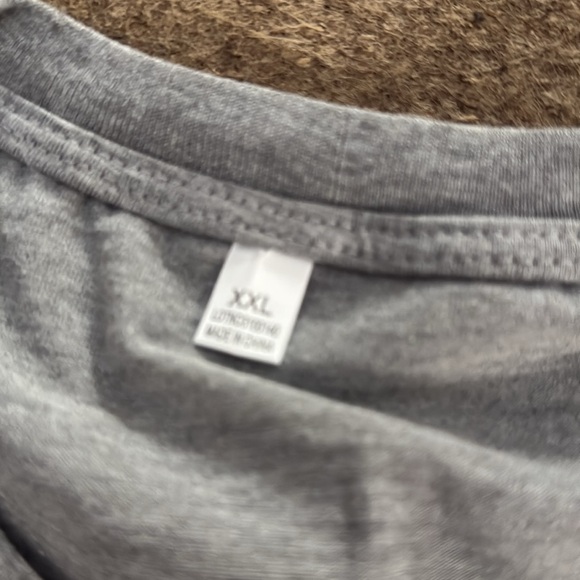 🎈🎈NWT BEE KIND T-SHIRT - Picture 6 of 6